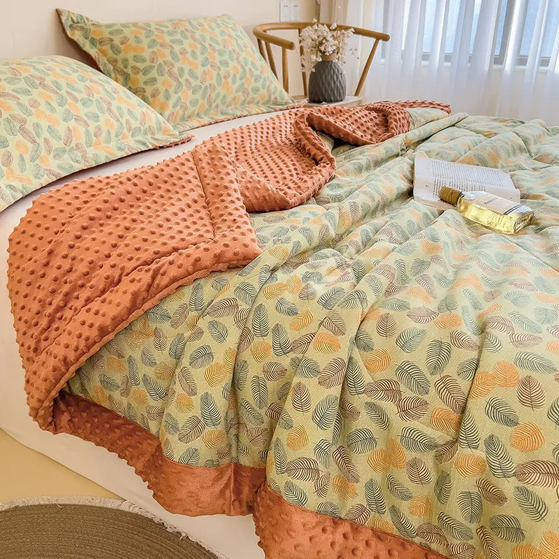 Floral Velvet Quilt - Textured & Soft