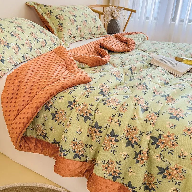 Floral Velvet Quilt - Textured & Soft