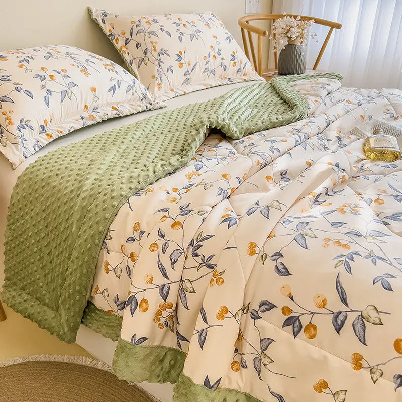 Floral Velvet Quilt - Textured & Soft
