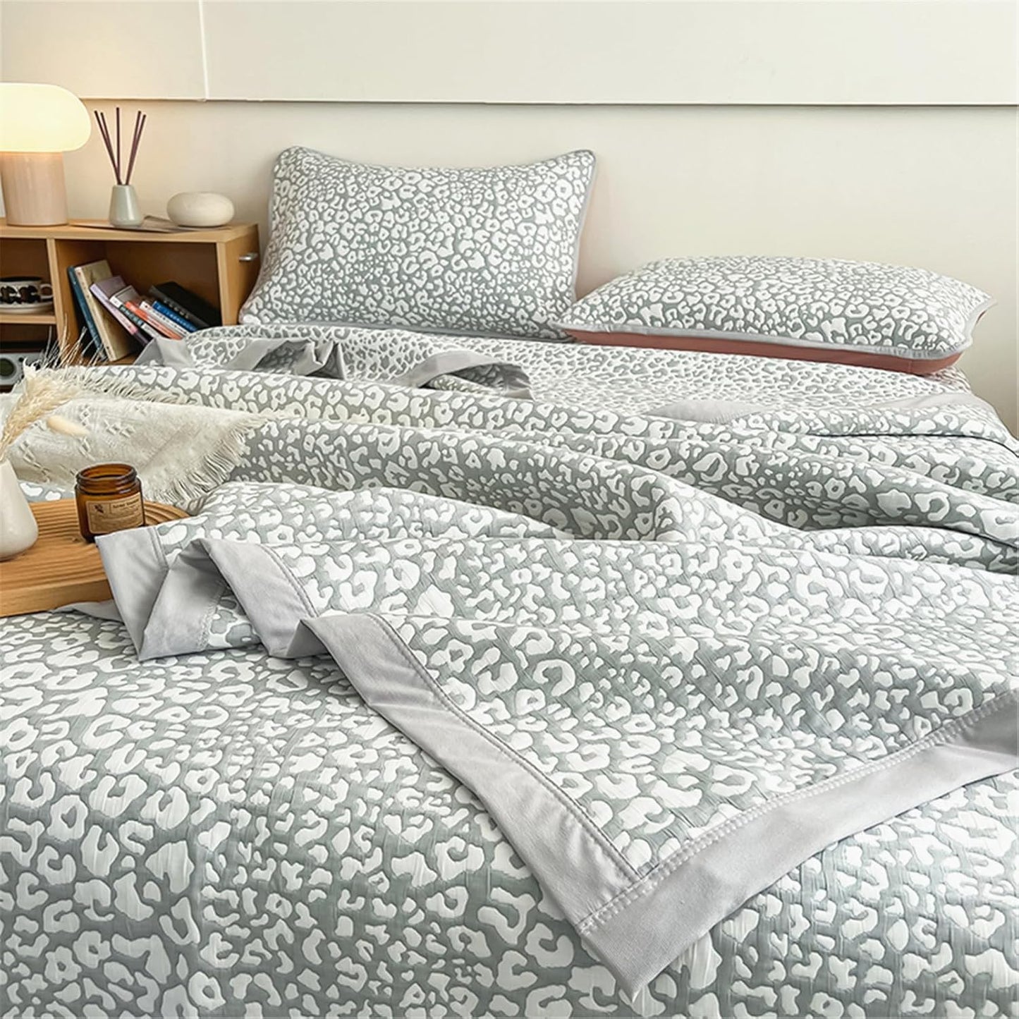 Leopard Print Bedding Set - Quilted Bedspread with Pillowcases