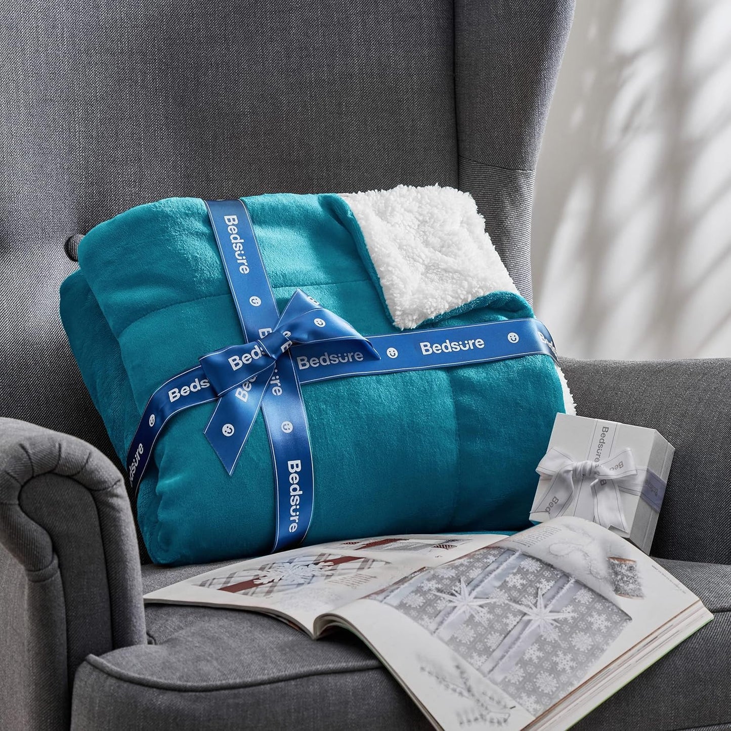 Bedsure Sherpa Fleece Throw Blanket - Fluffy Microfiber Solid Blankets for Bed and Couch Double/Twin Size, Silver Grey, 150x200cm