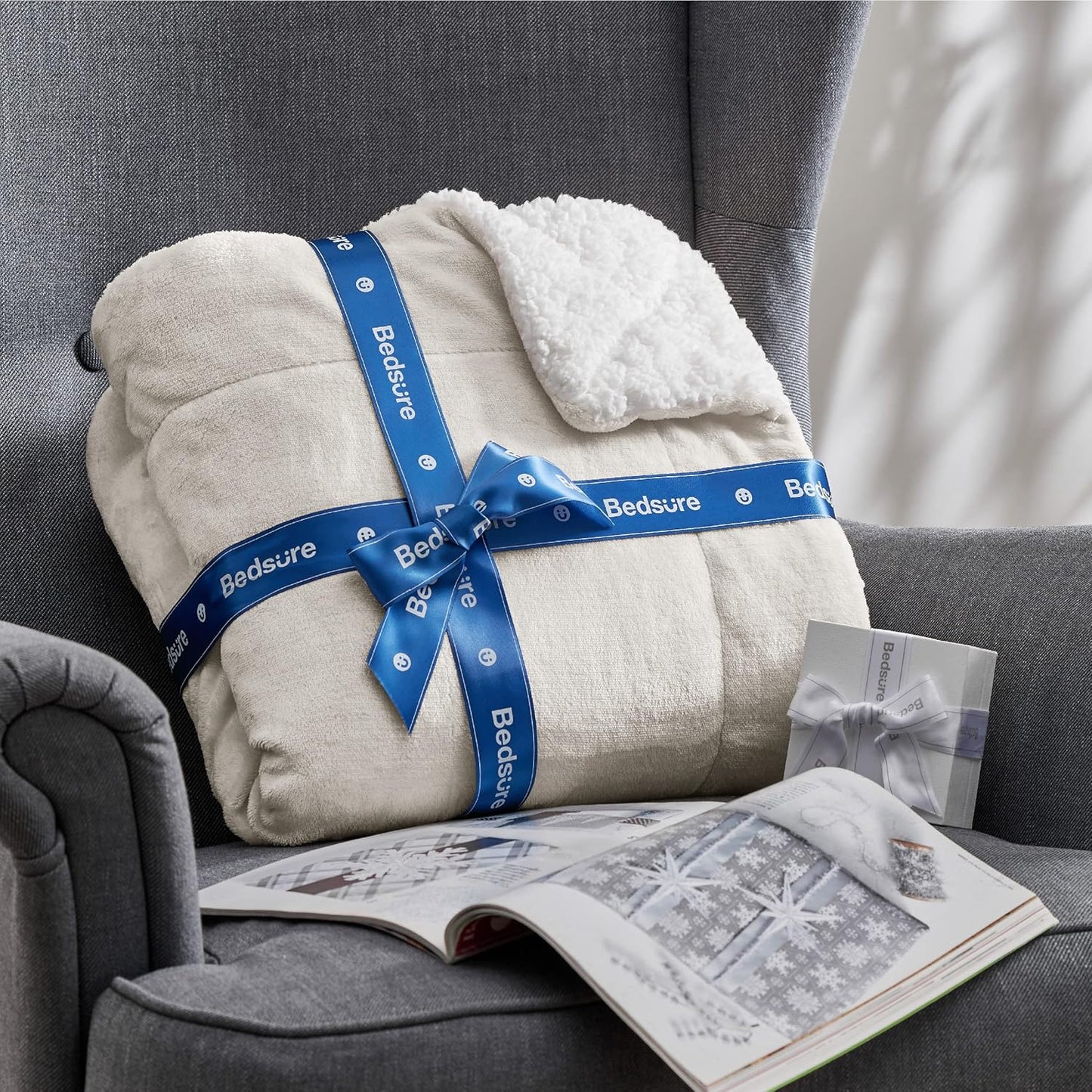 Bedsure Sherpa Fleece Throw Blanket - Fluffy Microfiber Solid Blankets for Bed and Couch Double/Twin Size, Silver Grey, 150x200cm