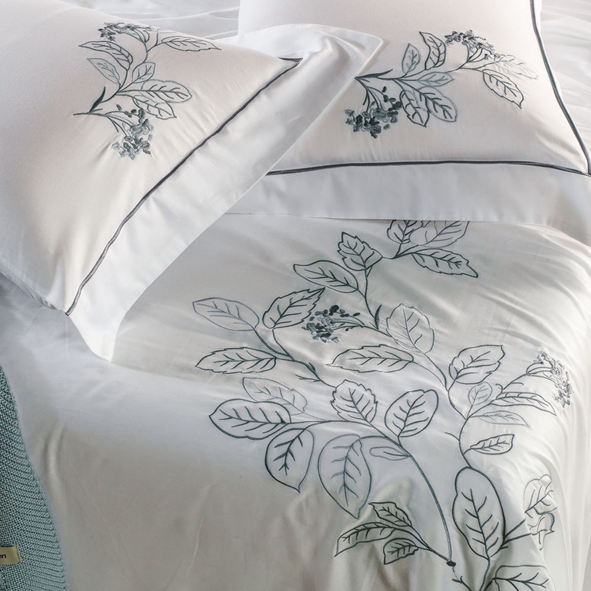 Aster Double Bed Sheet Set – 300 Thread Count – 100% Cotton – Embroidered