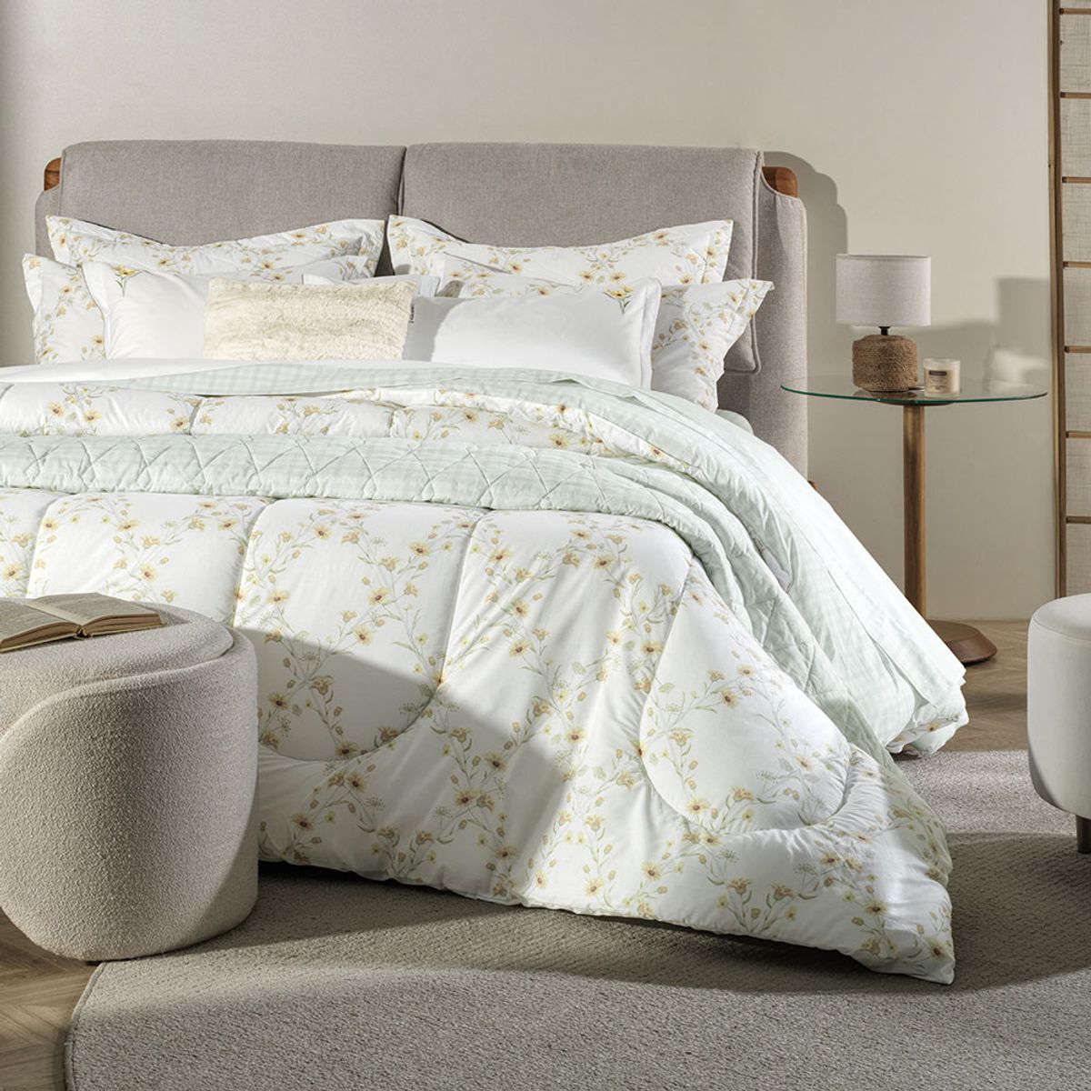 Florata Fitted Sheet and Pillowcases – 200 Thread Count