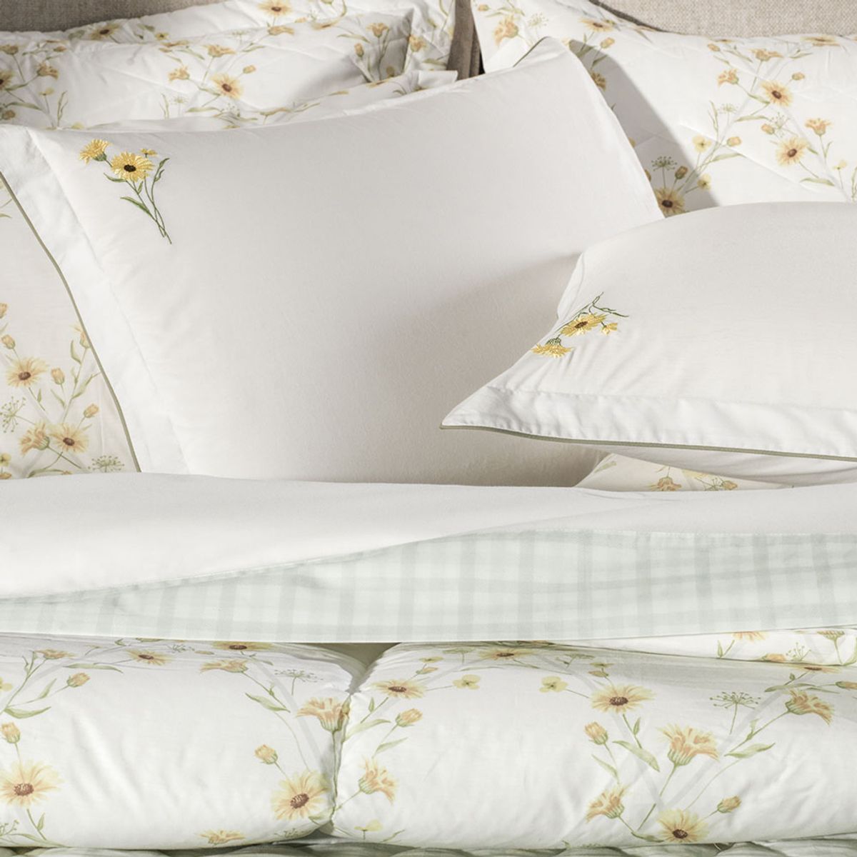 Florata King Bed Sheet Set – 200 Thread Count – 100% Cotton – White