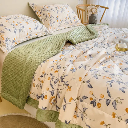 Floral Velvet Quilt - Textured & Soft
