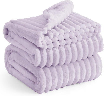 Bedsure Fleece Throw Blanket for Sofa - Fluffy Cosy Warm Blankets for Bed, Soft Cute Single Throw Gifts for Women and Girls, Ashley Blue, 130x170 cm