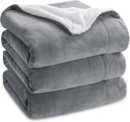 Bedsure Sherpa Fleece Throw Blanket - Fluffy Microfiber Solid Blankets for Bed and Couch Double/Twin Size, Silver Grey, 150x200cm
