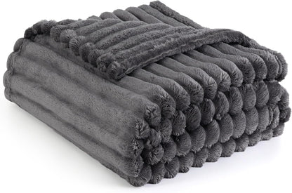 Bedsure Fleece Throw Blanket for Sofa - Fluffy Cosy Warm Blankets for Bed, Soft Cute Single Throw Gifts for Women and Girls, Ashley Blue, 130x170 cm