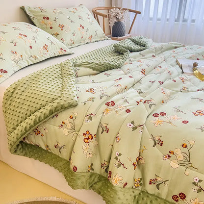 Floral Velvet Quilt - Textured & Soft
